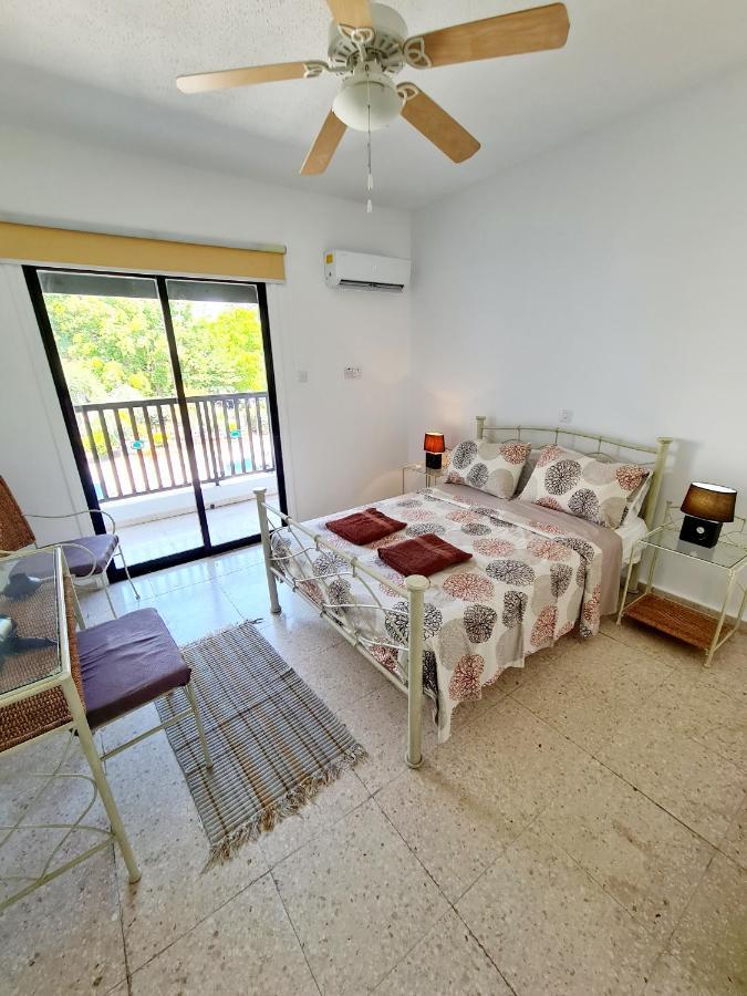 2 Bedroom Townhouse, Close To Paphos Harbour, Use Of Onsite Facilities Exteriér fotografie