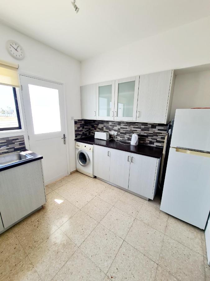 2 Bedroom Townhouse, Close To Paphos Harbour, Use Of Onsite Facilities Exteriér fotografie