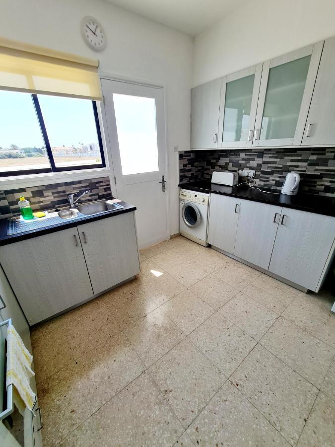 2 Bedroom Townhouse, Close To Paphos Harbour, Use Of Onsite Facilities Exteriér fotografie