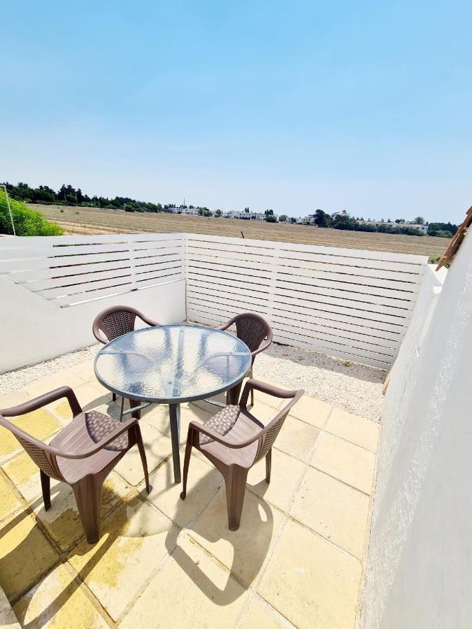 2 Bedroom Townhouse, Close To Paphos Harbour, Use Of Onsite Facilities Exteriér fotografie